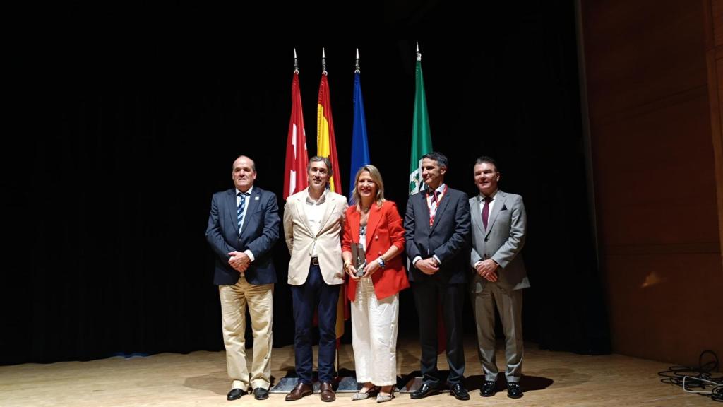 El Ayuntamiento de Salamanca recibe el premio Escoba de Platino 2024