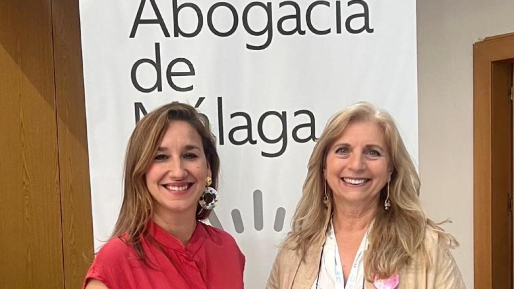 La abogada Carmen Santiago, presidenta de Kamira y la periodista Chary Sánchez.