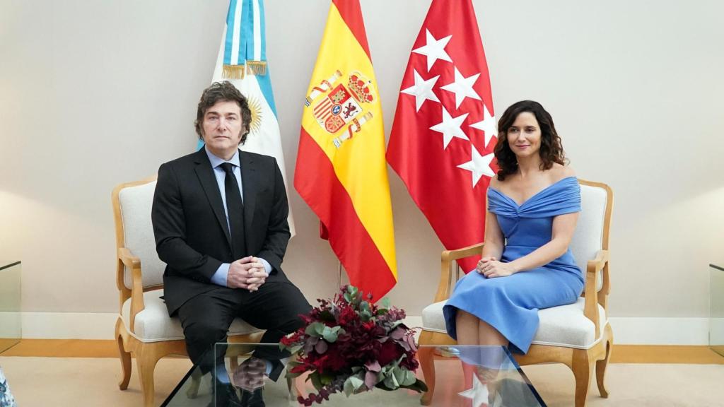 Isabel Díaz Ayuso y Javier Milei durante su encuentro privado en la Real Casa de Correos.