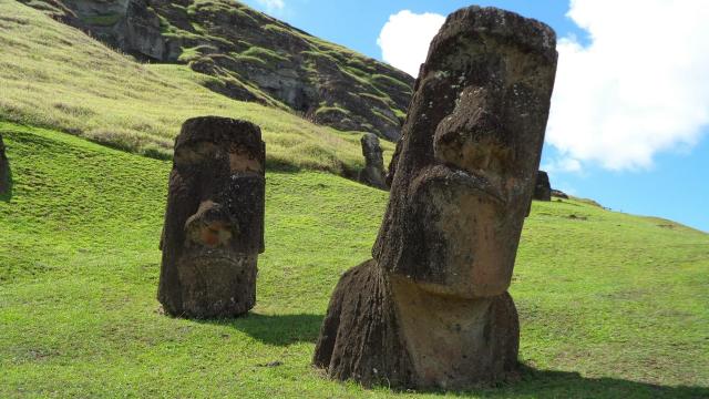 Uno de los famosos moai de la Isla de Pascua.