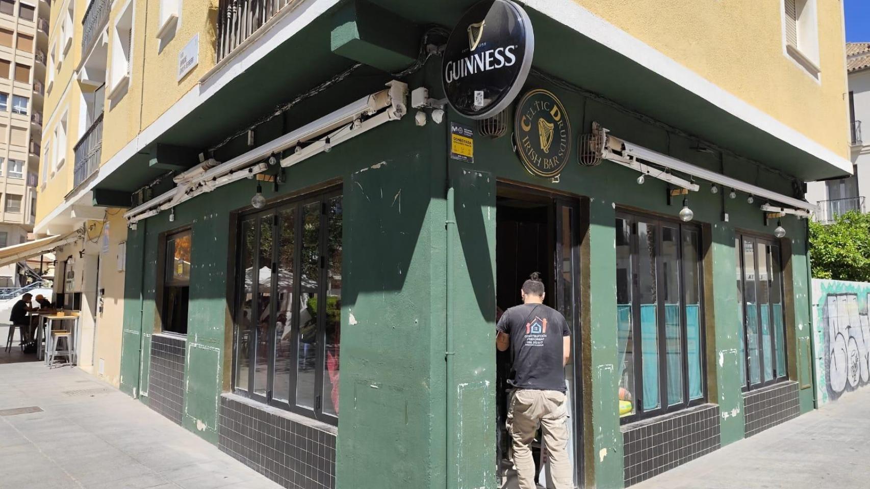 El local del Celtic Druids, en la Plaza de Camas, en obras.