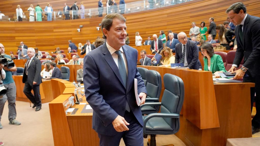 El presidente de la Junta, Alfonso Fernández Mañueco, en el debate del estado de la Comunidad de 2023