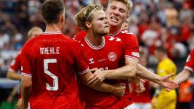 Los jugadores de Dinamarca celebran en la Eurocopa