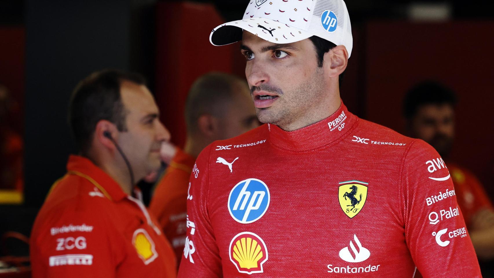 El palo de Carlos Sainz a Ferrari en plena crisis y rumores sobre Lewis Hamilton: 