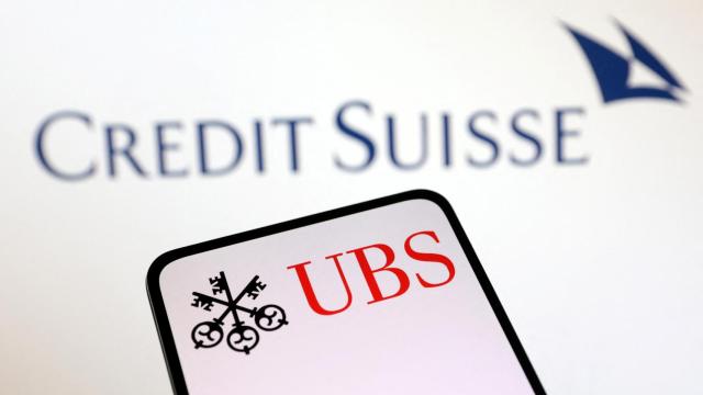 Logos de Credit Suisse y UBS.