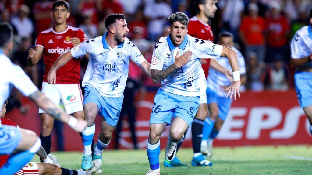 Antoñito Cordero celebra el gol del ascenso del Málaga CF