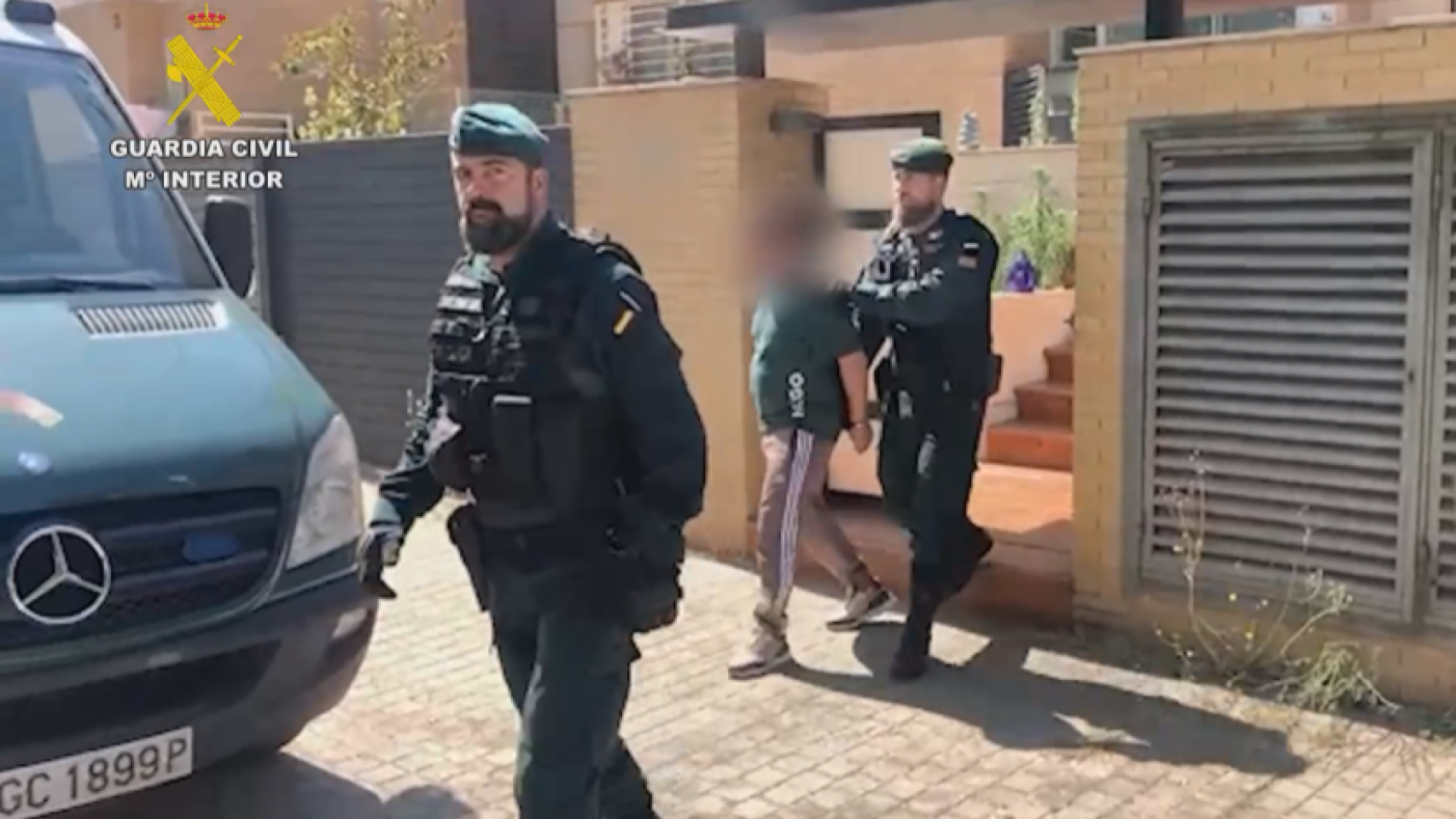 La Guardia Civil realizando una detención en Madrid.