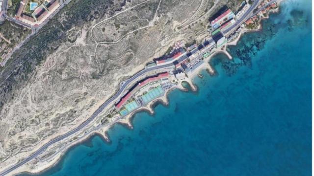 Imagen aérea de las playas y espigones de la Serra Grossa.