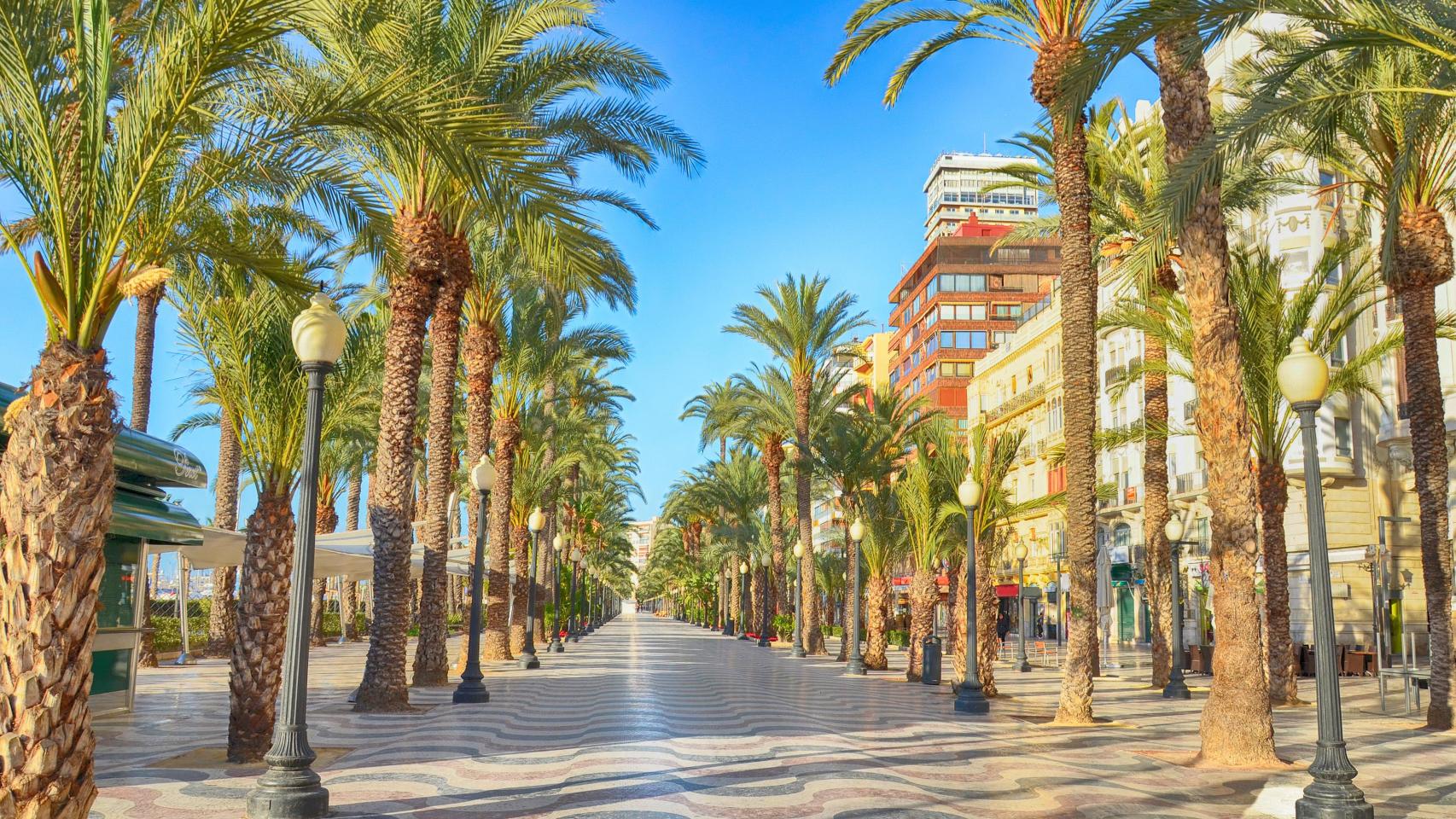 El paseo de la Explanada en Alicante.