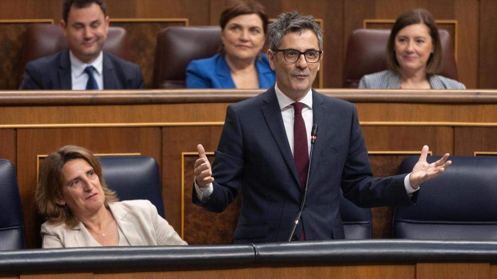 El ministro de la Presidencia, Relaciones con las Cortes y Justicia, Félix Bolaños, interviene durante una sesión de control al Gobierno, en el Congreso de los Diputados, a 26 de junio de 2024.
