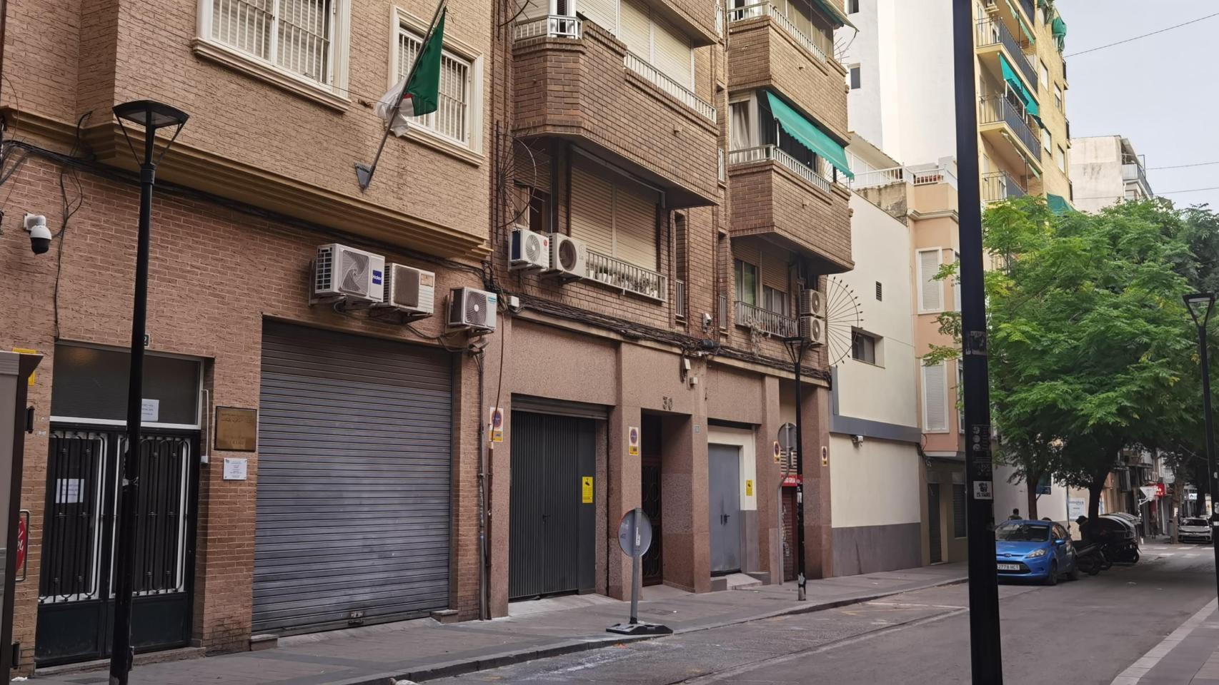 El consulado de Argelia, en Alicante, donde se ha producido el suceso este martes.
