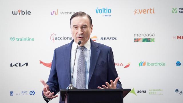 Pedro J. Ramírez, presidente ejecutivo y director de EL ESPAÑOL, durante su intervención en la inauguración del V Simposio del Observatorio de la Movilidad y las Ciudades.