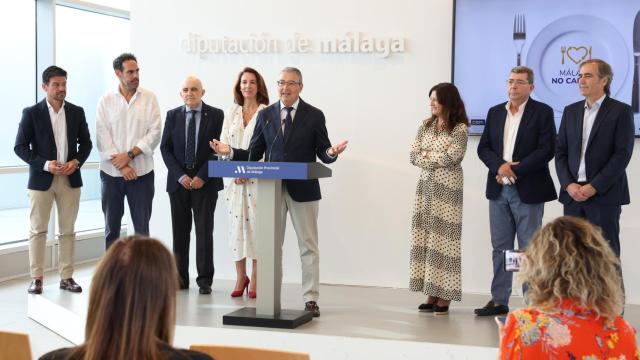 Salado en la presentación del proyecto, junto con los representantes de las entidades colaboradoras.