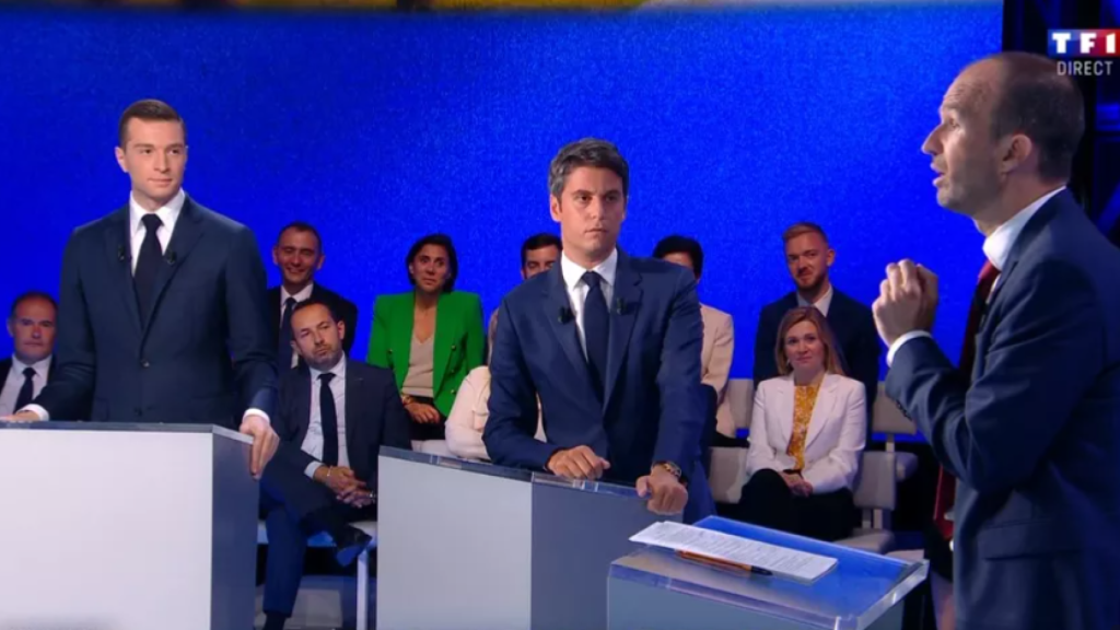 Los candidatos Jordan Bardella, Gabriel Attal y Manuel Bompard, en el primer debate electoral de este martes.