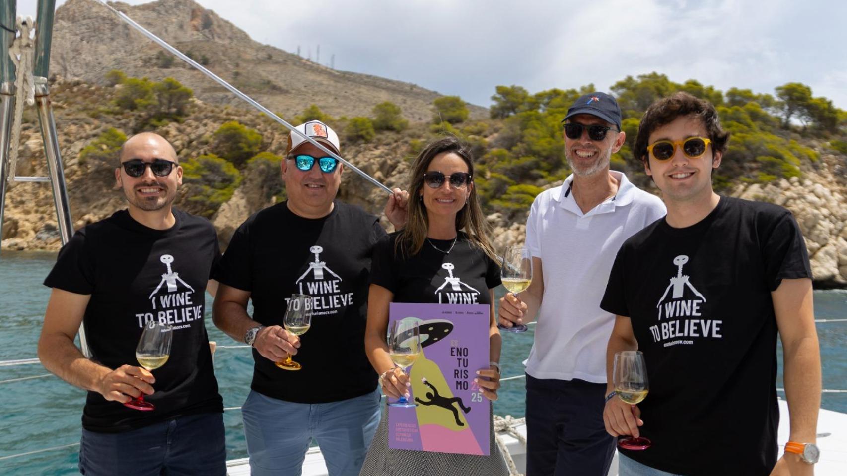 La presentación de este miércoles en un catamarán por la bahía de Calp.