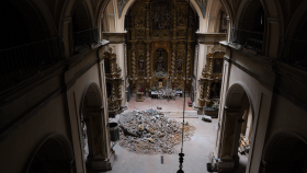 En el interior de la Iglesia de la Vera Cruz tras el derrumbe