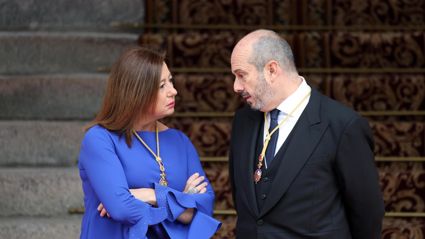 Francina Armengol (i), presidenta del Congreso, y Pedro Rollán (d), presidente del Senado, en una imagen de archivo.