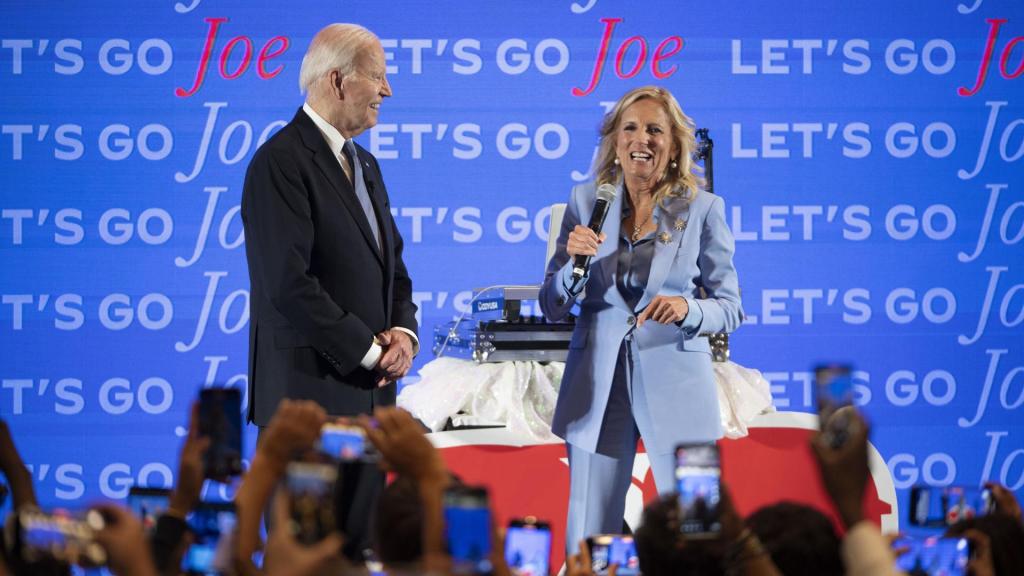 Joe Biden y Jill Biden, en una fiesta tras el debate, en Atlanta.