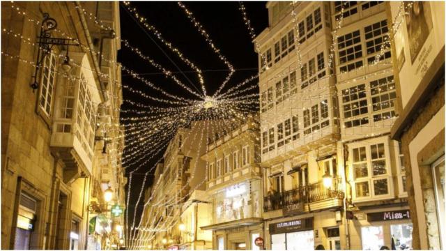 Luces de navidad en la calle Real de A Coruña