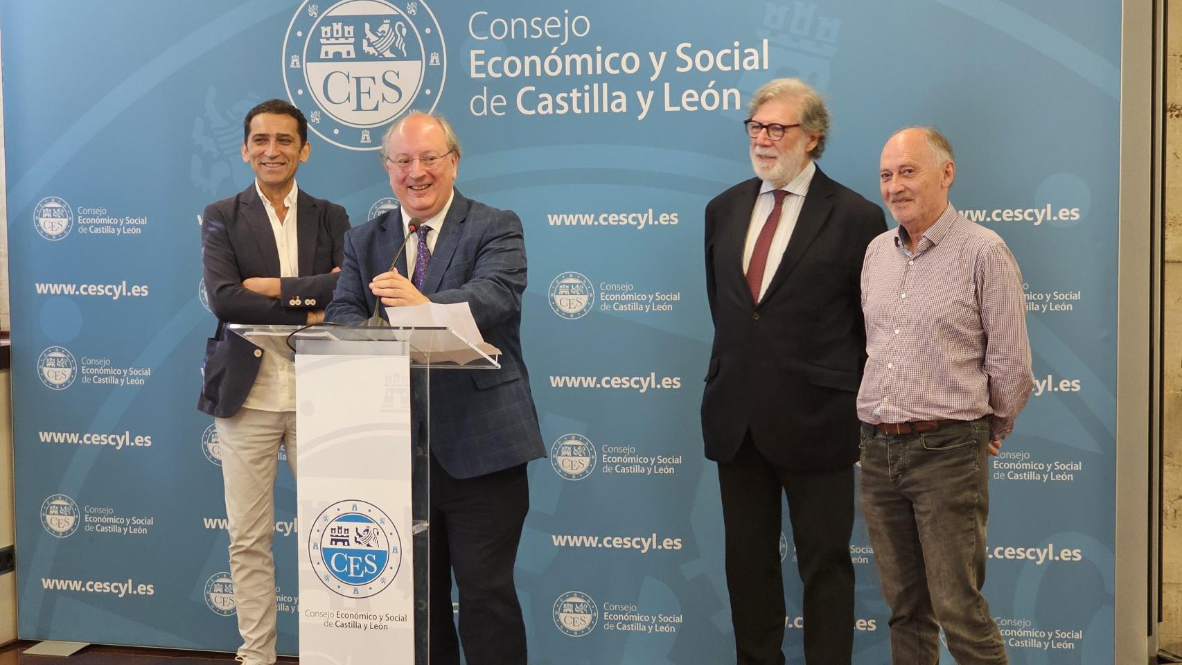 Presentación del informe por parte del ces