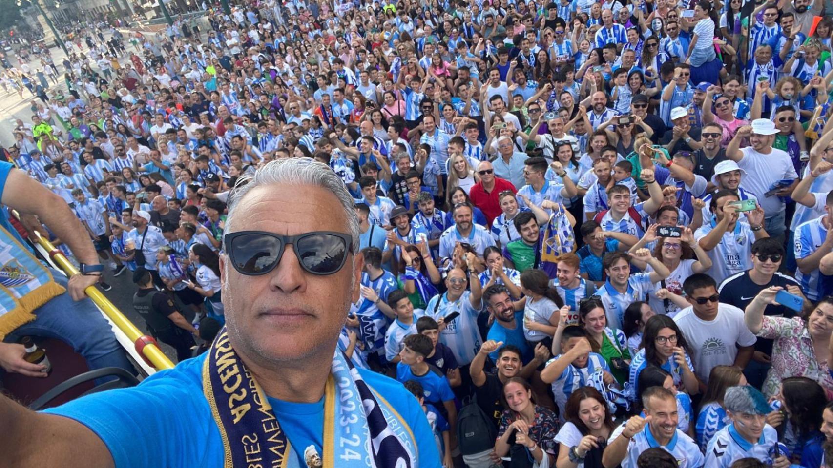 Sergio Pellicer durante la celebración del ascenso a Segunda División con el Málaga CF