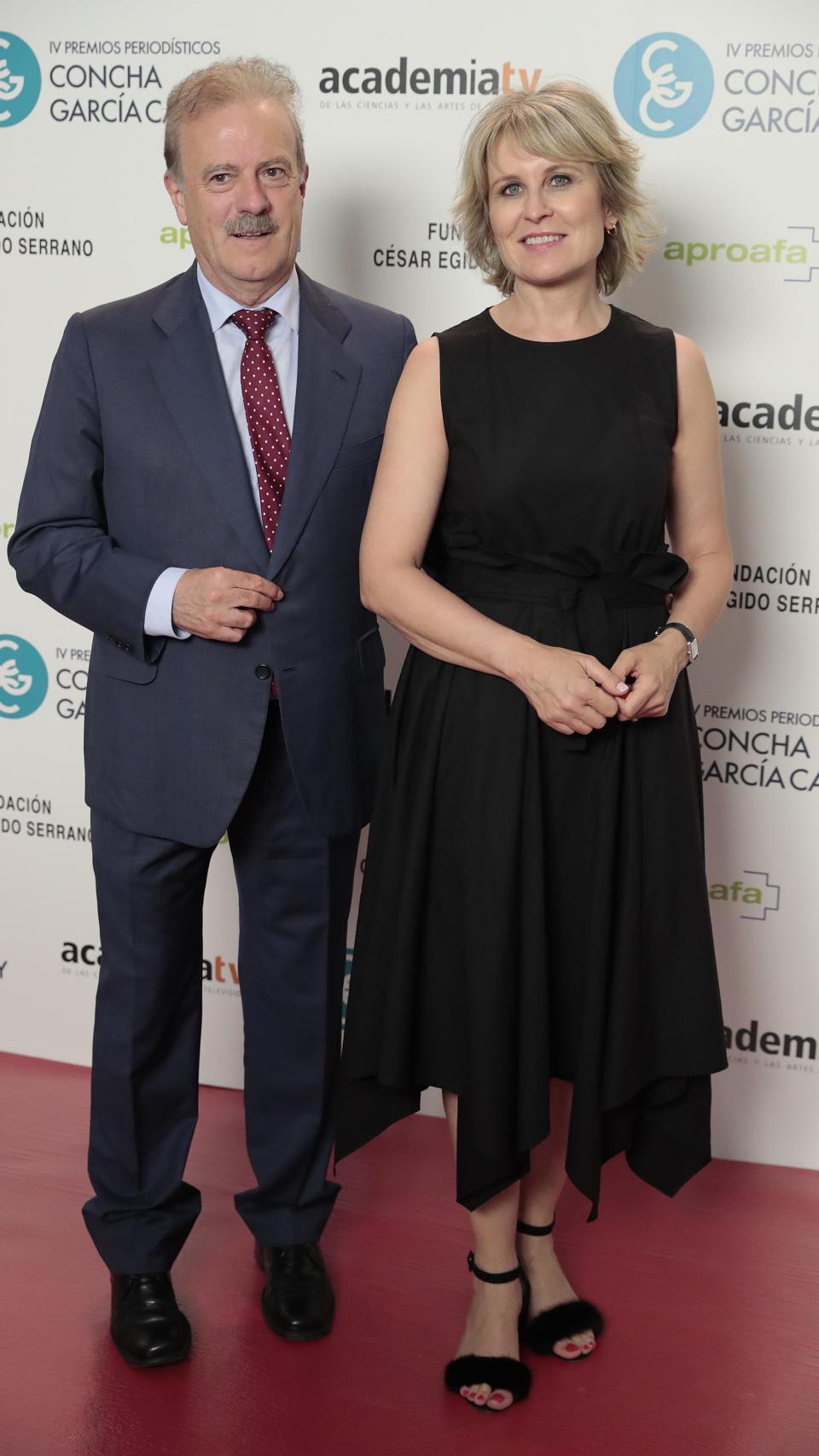 Manuel Campo Vidal y María Rey en unos premios de periodismo en 2018.