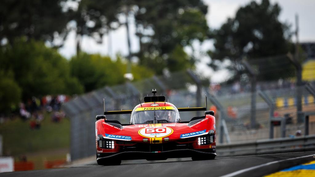 El Ferrari número 50 de Miguel Molina en las 24 Horas de Le Mans.
