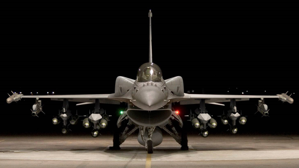 F-16V en el hangar, el mismo modelo que tendrá Marruecos