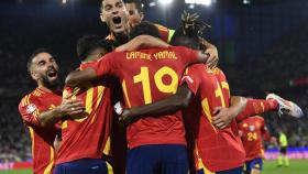 Los jugadores de la selección celebran el gol de Fabián Ruiz ante Georgia.