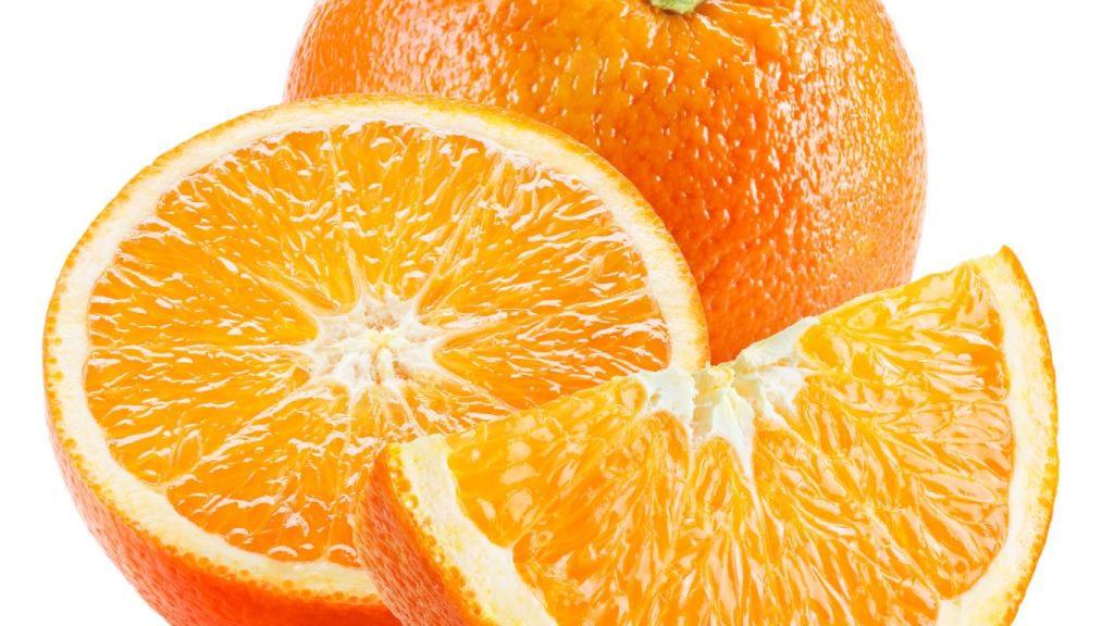 Varias naranjas abiertas.