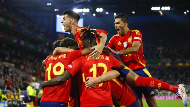 La Selección Española celebra uno de los goles ante Georgia este domingo (EFE).