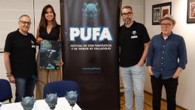La concejala de Turismo, Eventos y Marca Ciudad, Blanca Jiménez, y los codirectores de PUFA, David Pérez y Daniel Farriol