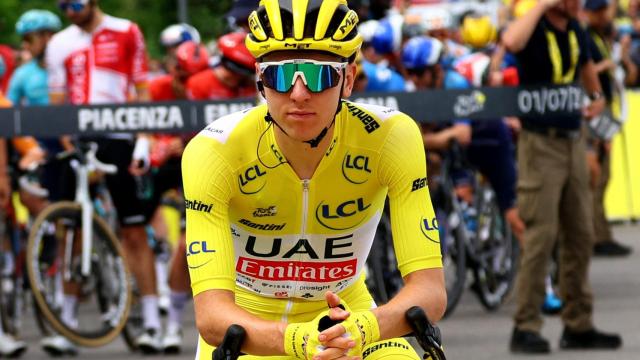 Tadej Pogacar, vestido de amarillo en el Tour de Francia 2024.