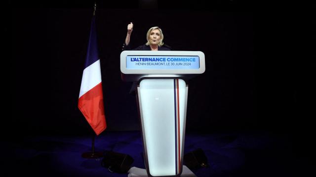 Marine Le Pen durante su discurso tras las elecciones legislativas en Francia.