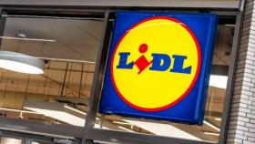 Vista del logo de Lidl en un supermercado.