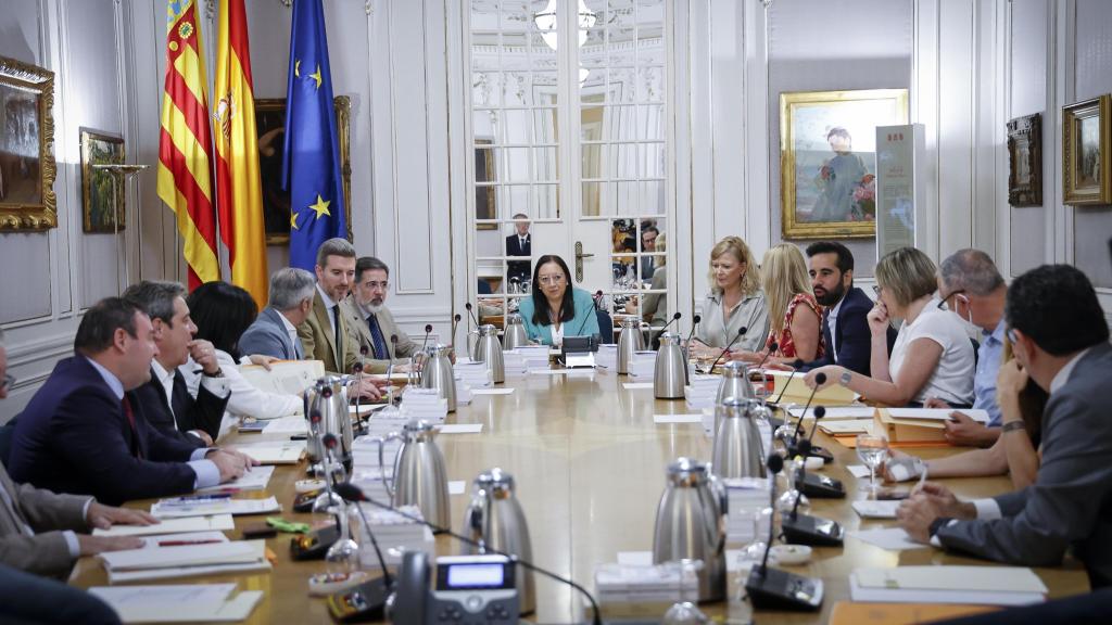 Reunión de la junta de síndics de las Cortes Valencianas este martes
