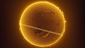 Fotografía del Sol con la ISS de Miguel Claro.