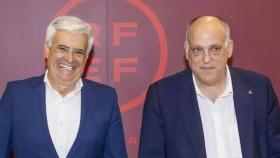 Pedro Rocha y Javier Tebas, en la RFEF.