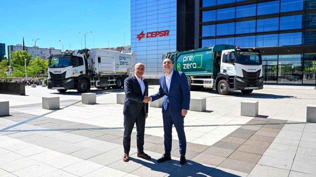De izda a dcha: Carlos Barrasa, director de Commercial & Clean Energies de Cepsa y Gonzalo Cañete, CEO de Pre-Zero España y Portugal