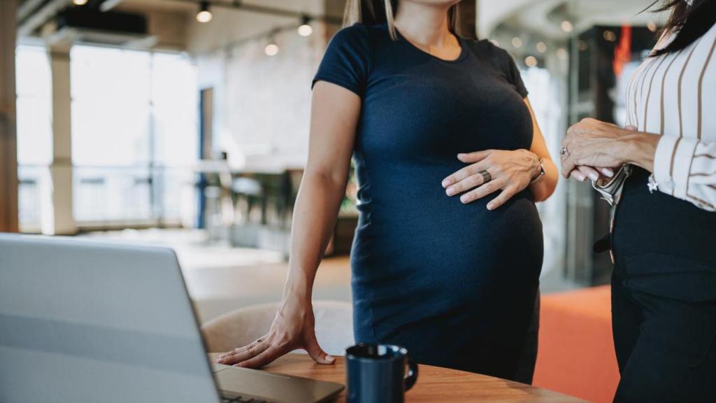 El permiso de maternidad podrá aumentarse 2 semanas adicionales en el supuesto de parto múltiple.