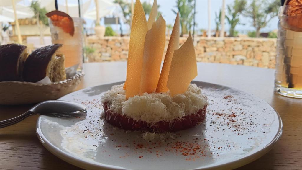 El adictivo tartar de tomate y queso de Puntapiedra.