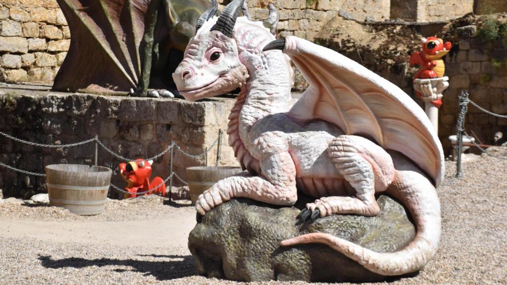 Otro de los nuevos dragones que han llegado al Castillo Encantado de Trigueros del Valle