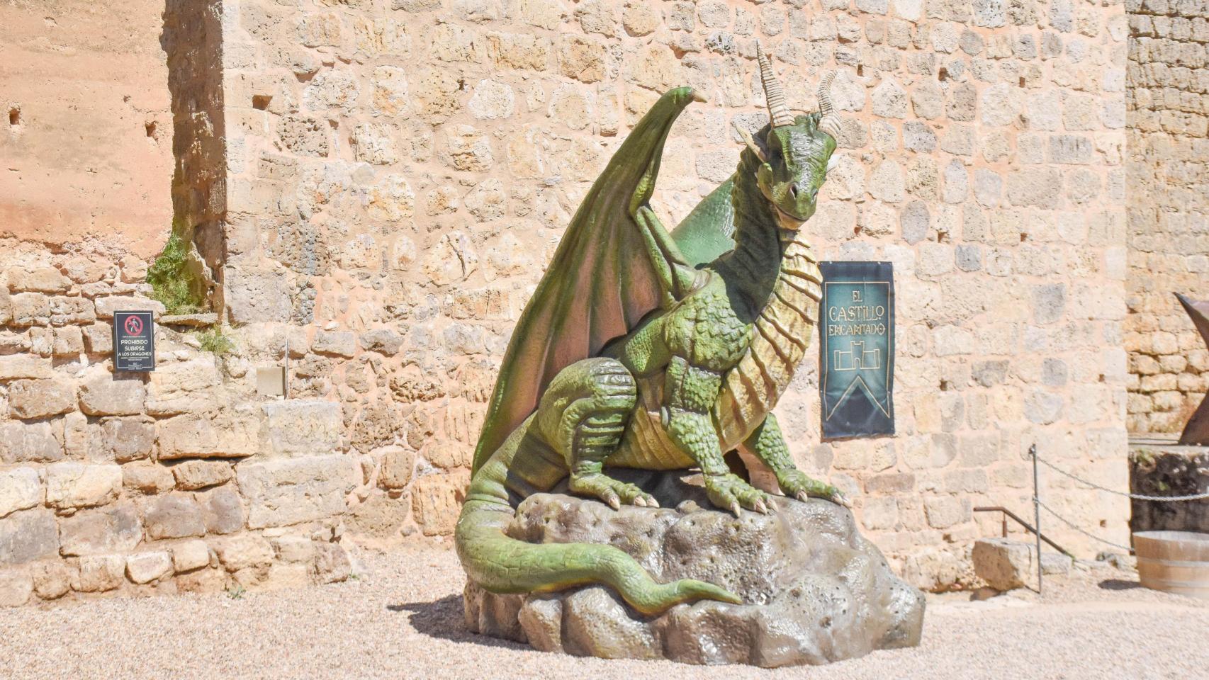 Nuevos dragones en el Castillo Encantado de Trigueros y una especial bodega