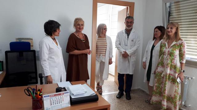 La delegada territorial de la Junta, Leticia García, ha visitado  este miércoles el Centro de Vacunación Internacional (CVI) de Zamora