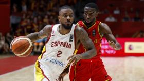 Lorenzo Brown durante el partido entre España y Angola del Preolímpico