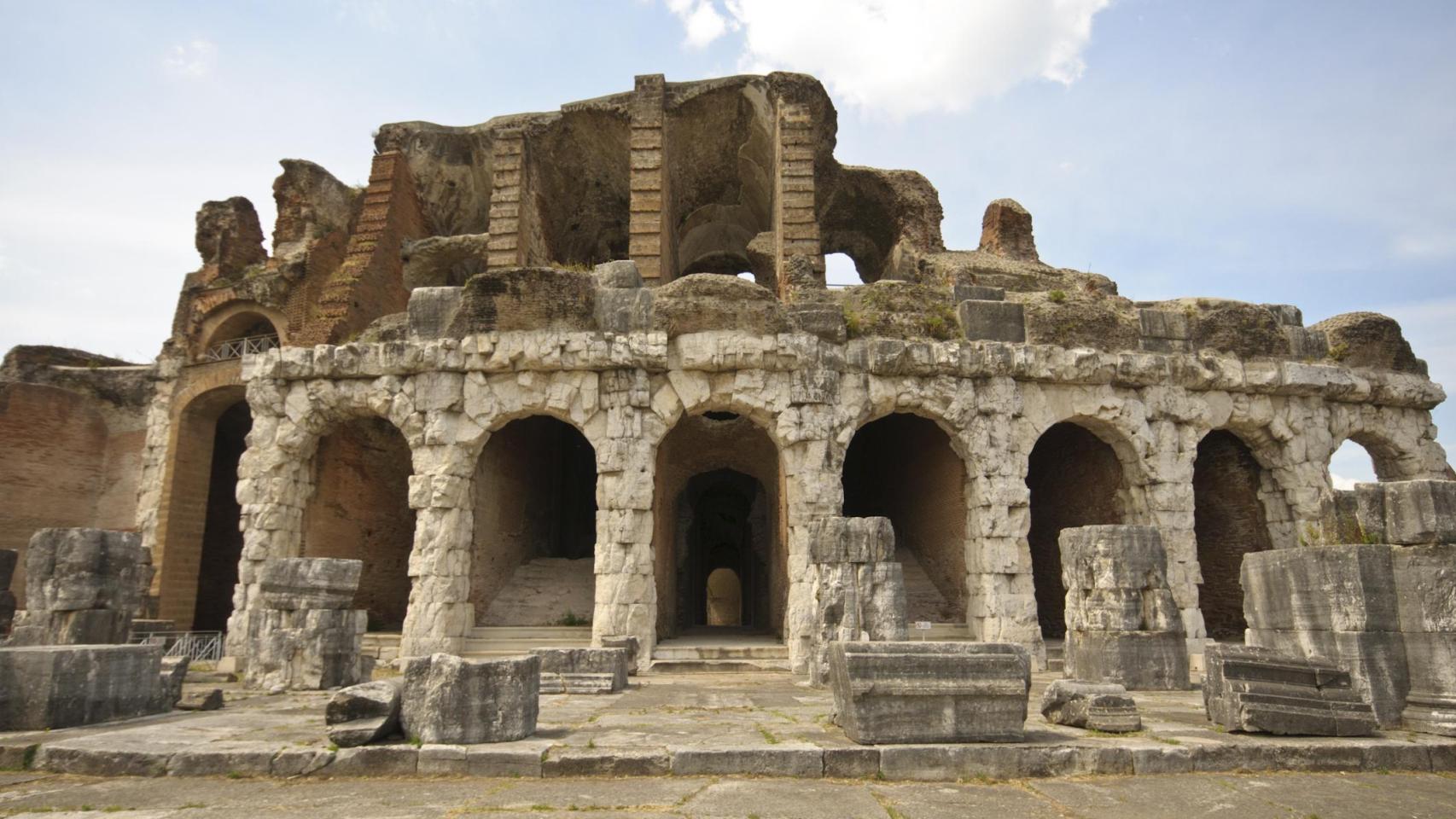 Este anfiteatro es uno de los más grandes del mundo: está en Italia pero no es el Coliseo
