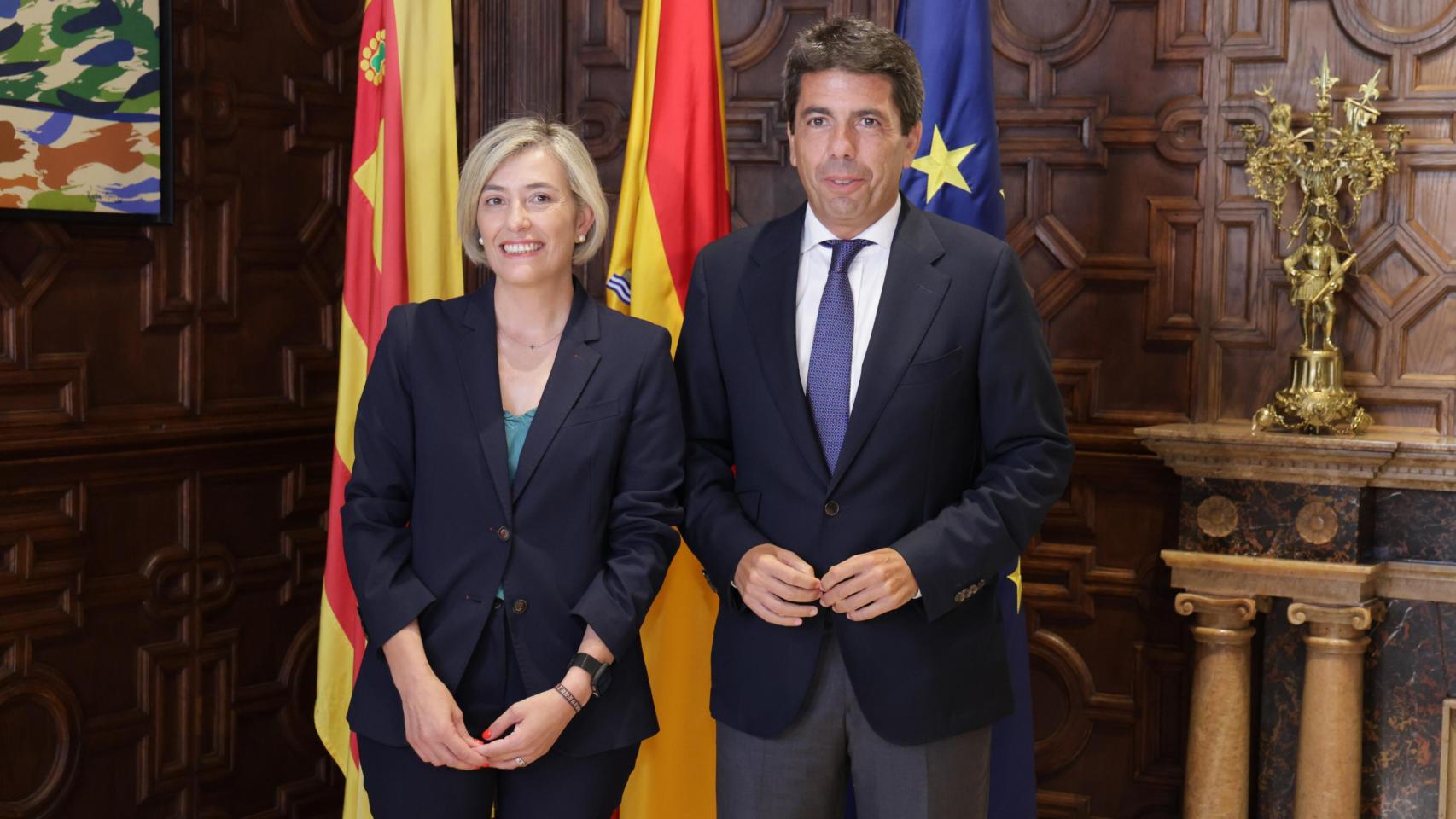 Núñez y Mazón en un imagen de archivo en el Palau de la Generalitat. EE