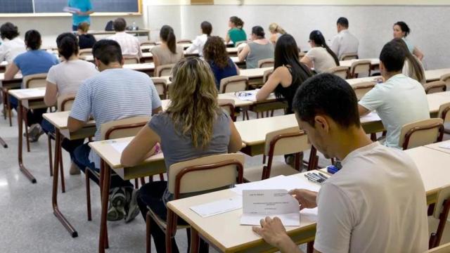 Foto de archivo de un examen de oposición