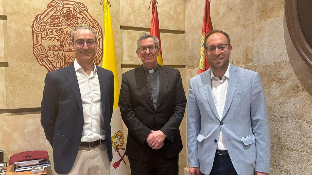 El alcalde de Ciudad Rodrigo mantiene un encuentro con el rector de la UPSA