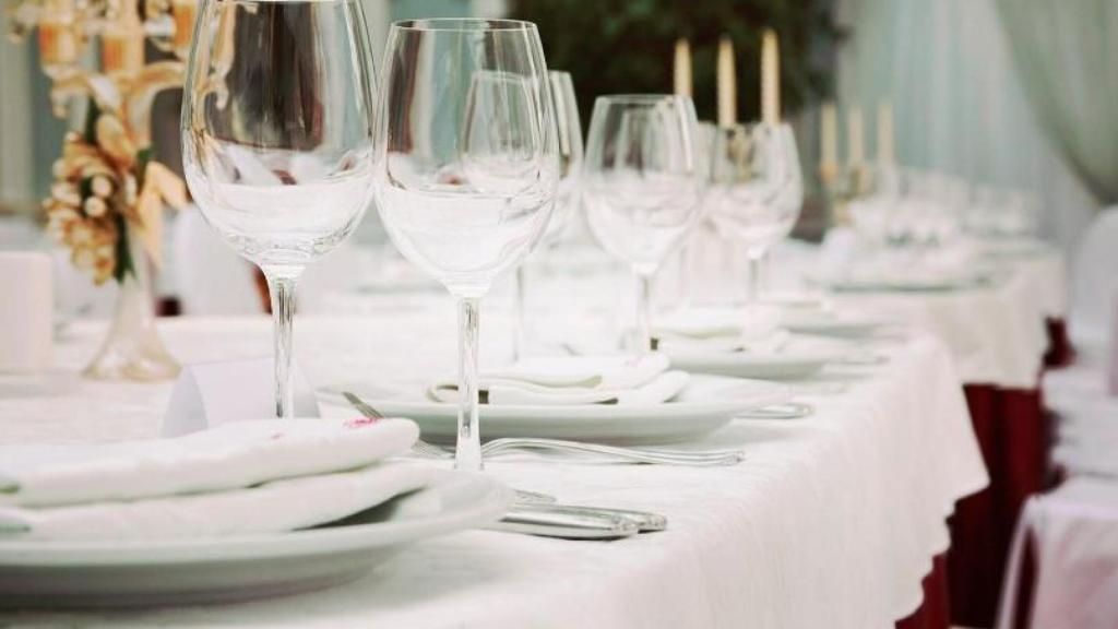 Una mesa de boda en el hotel Áurea Palacio de Sober 4*